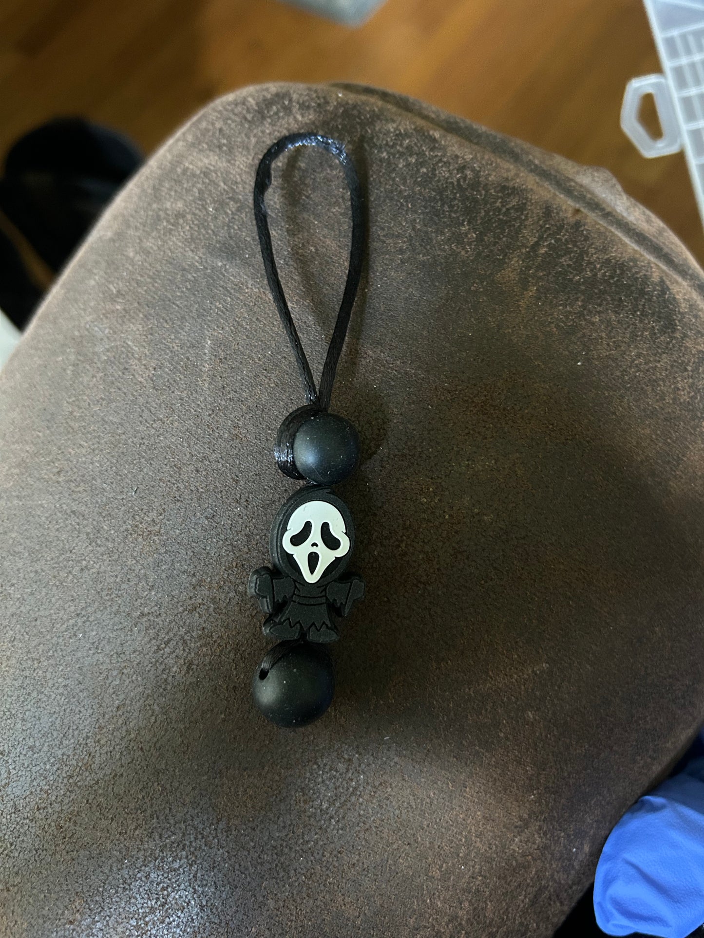 Ghostface Zipper Pull